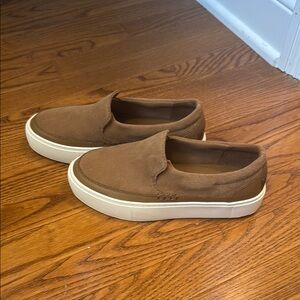 UGG Brown Loafers Sleek Slip-Ons
